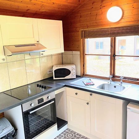 Otter 4 Hot Tub - Huntersmoon-Warminster-Bath-Salisbury Villa Luaran gambar